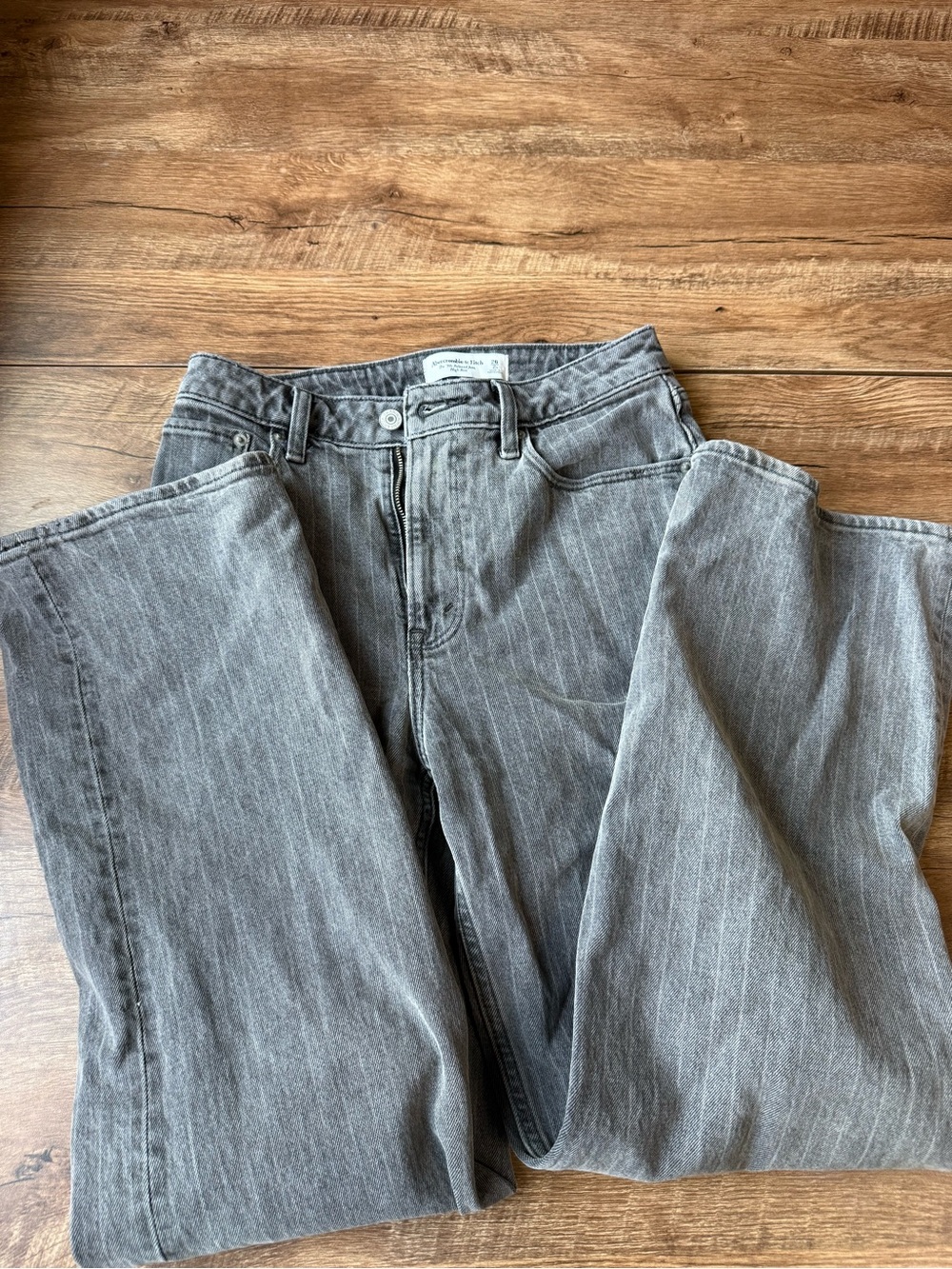 Abercrombie & Fitch Pinstriped Gray relaxed 90’s high rise Jeans